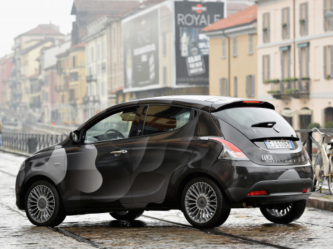 Lancia Ypsilon фото