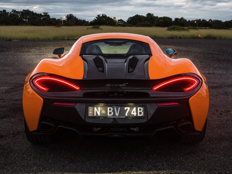 McLaren 540C фото