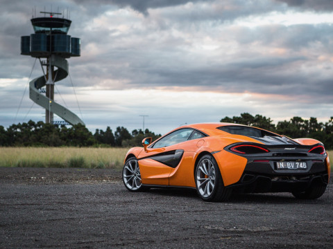 McLaren 540C фото