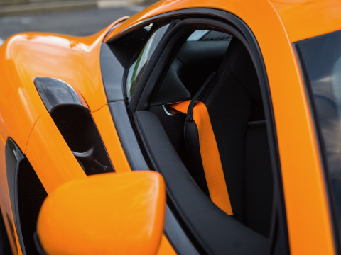 McLaren 540C фото