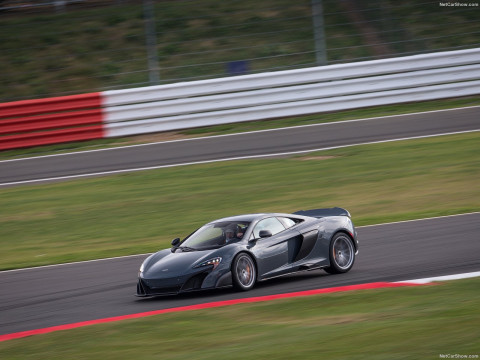 McLaren 675LT фото