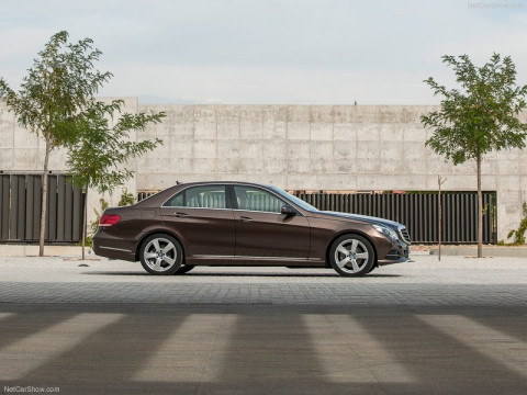 Mercedes-Benz E-Class фото