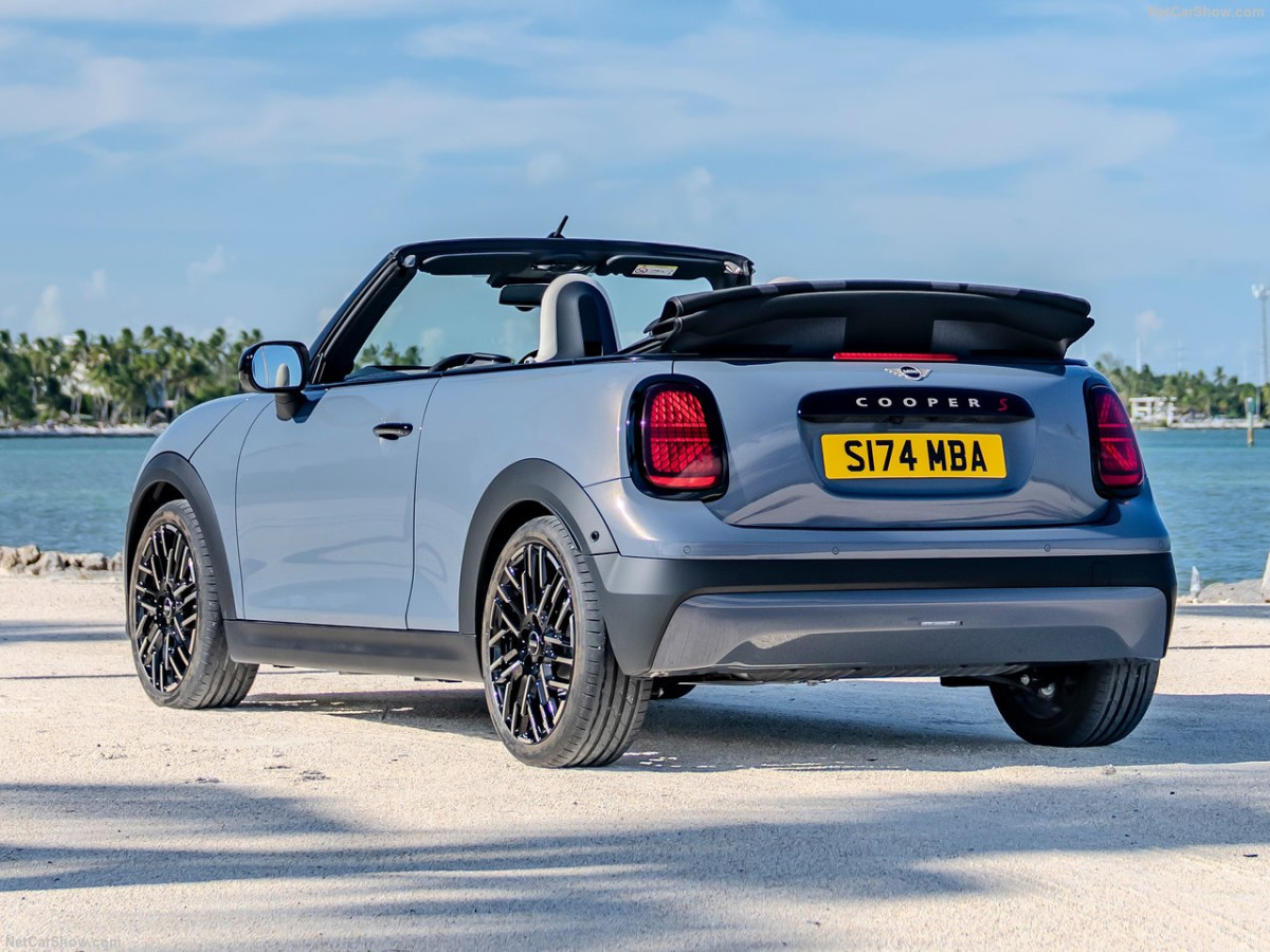 Mini Cooper S Convertible фото 212878