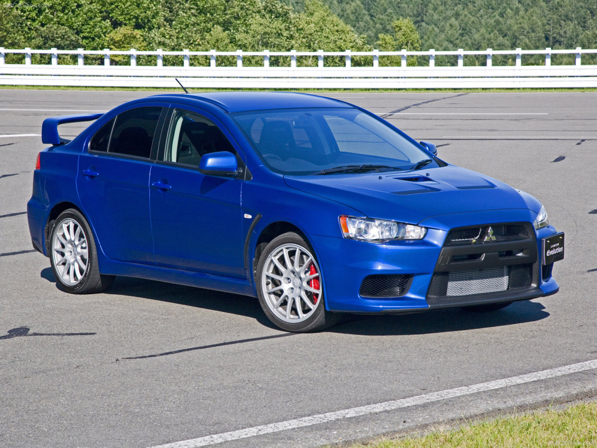 Mitsubishi Lancer Evolution X фото 47825