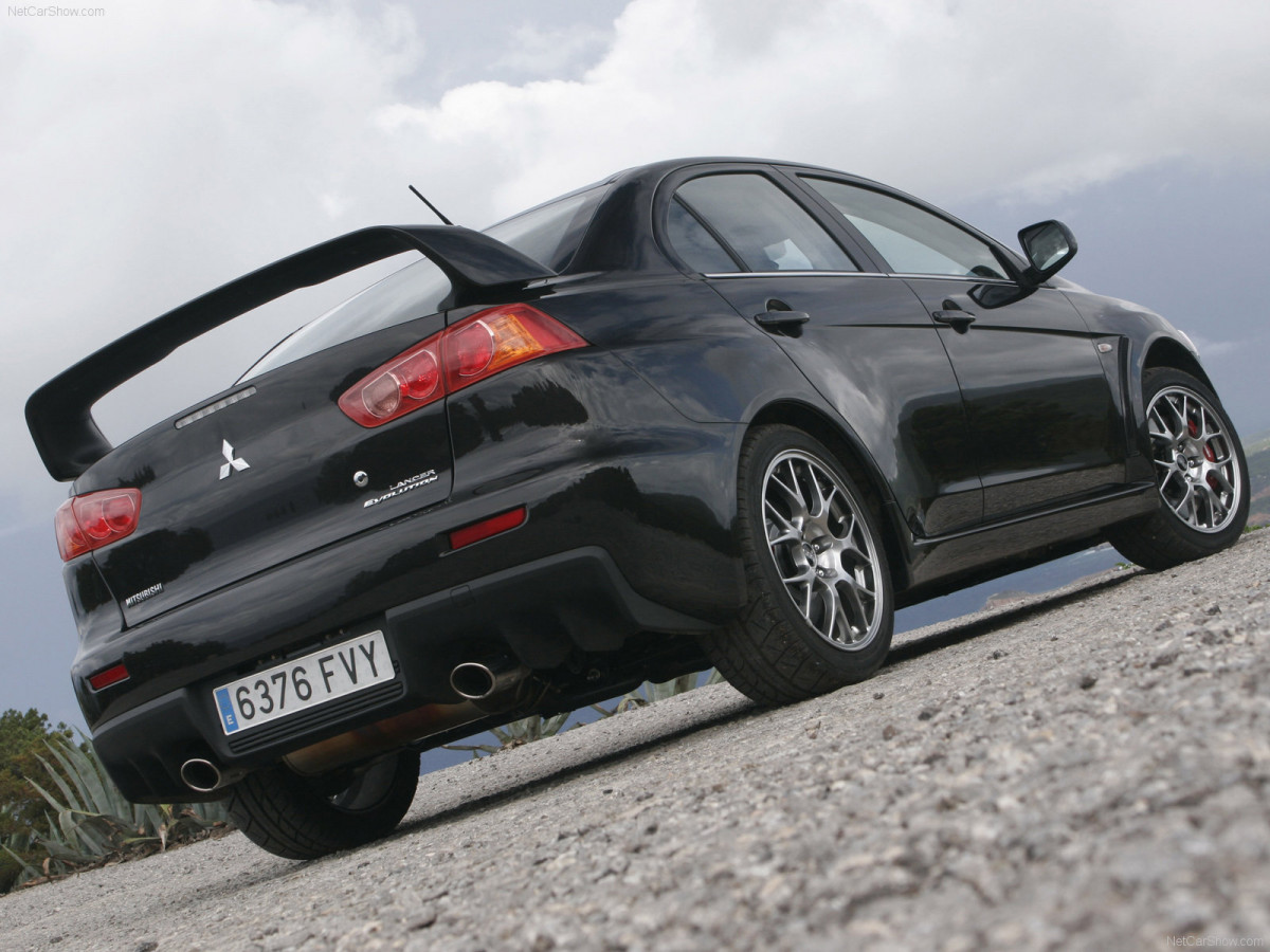 Mitsubishi Lancer Evolution X фото 56727