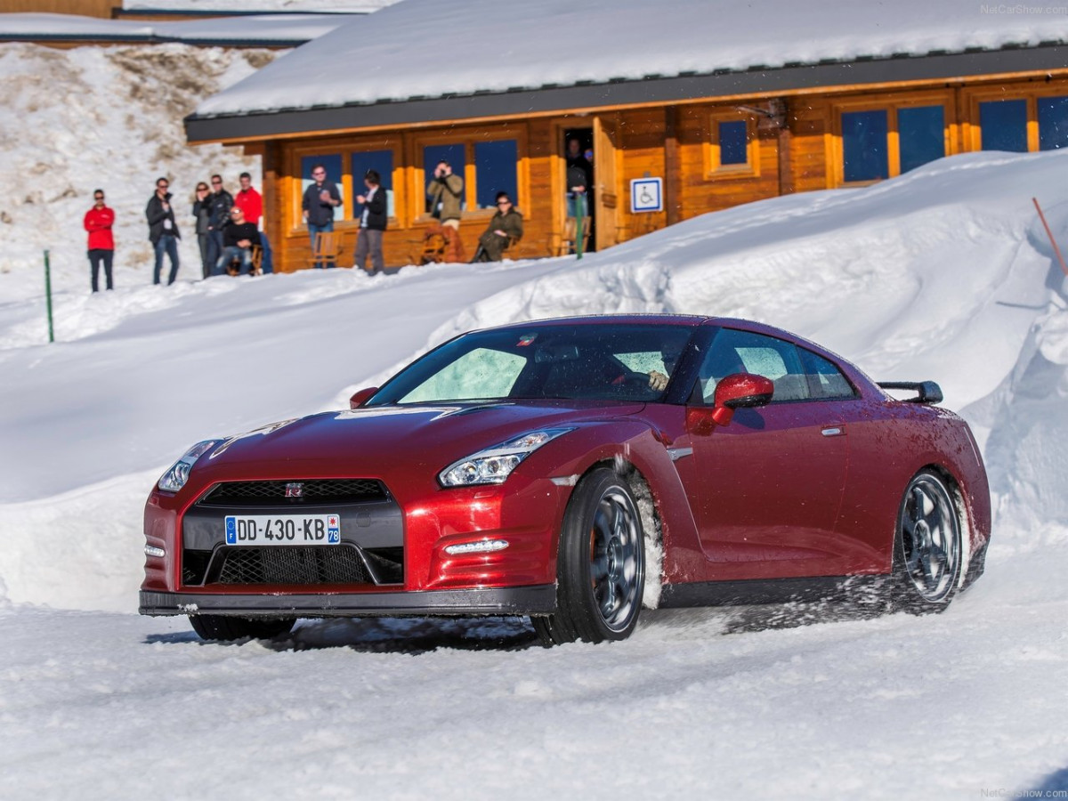 Nissan GT-R фото 153830