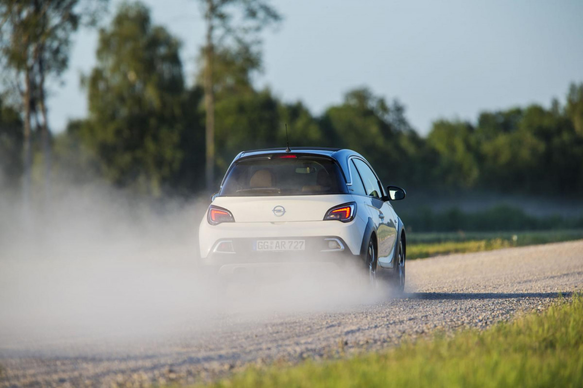 Opel Adam Rocks фото 133391