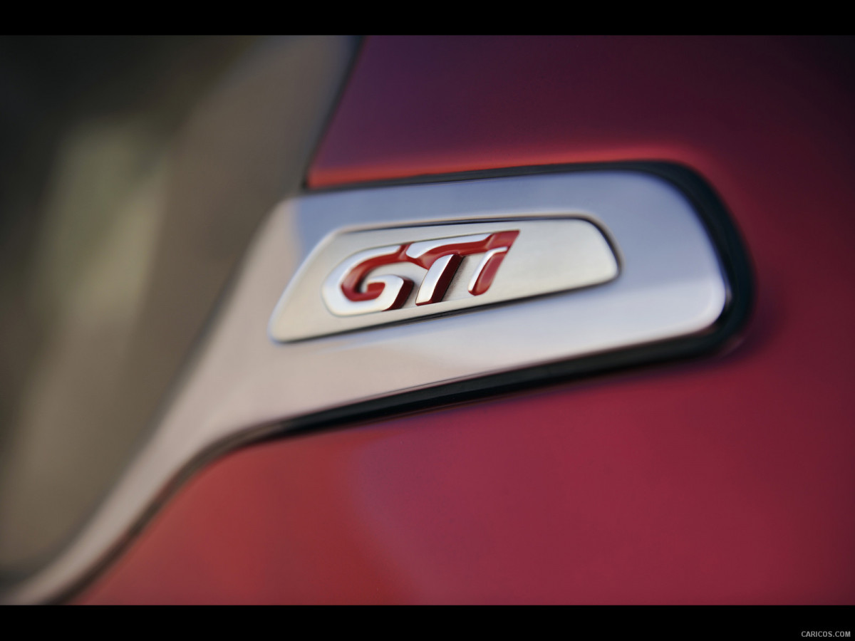 Peugeot 208 GTi фото 127866