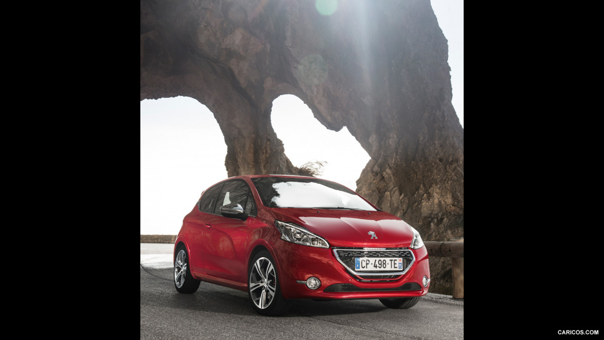 Peugeot 208 GTi фото 128047