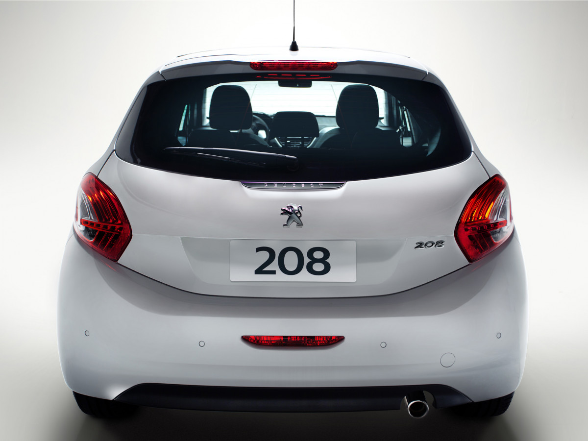 Peugeot 208 фото 103521