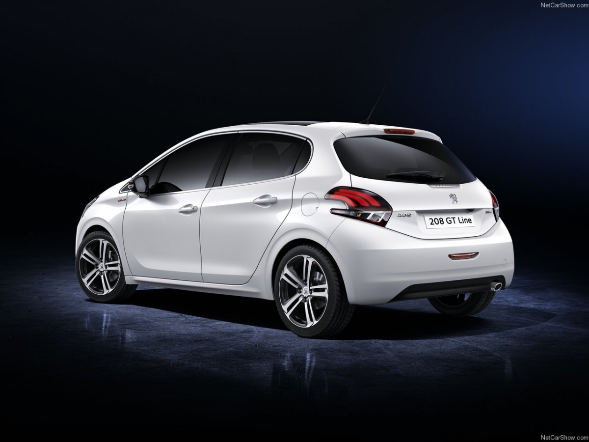 Peugeot 208 фото 145001