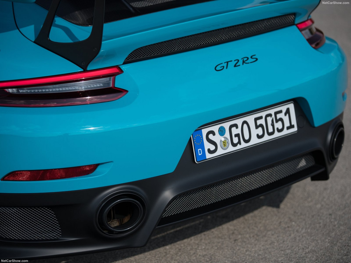 Porsche 911 GT2 RS фото 189575