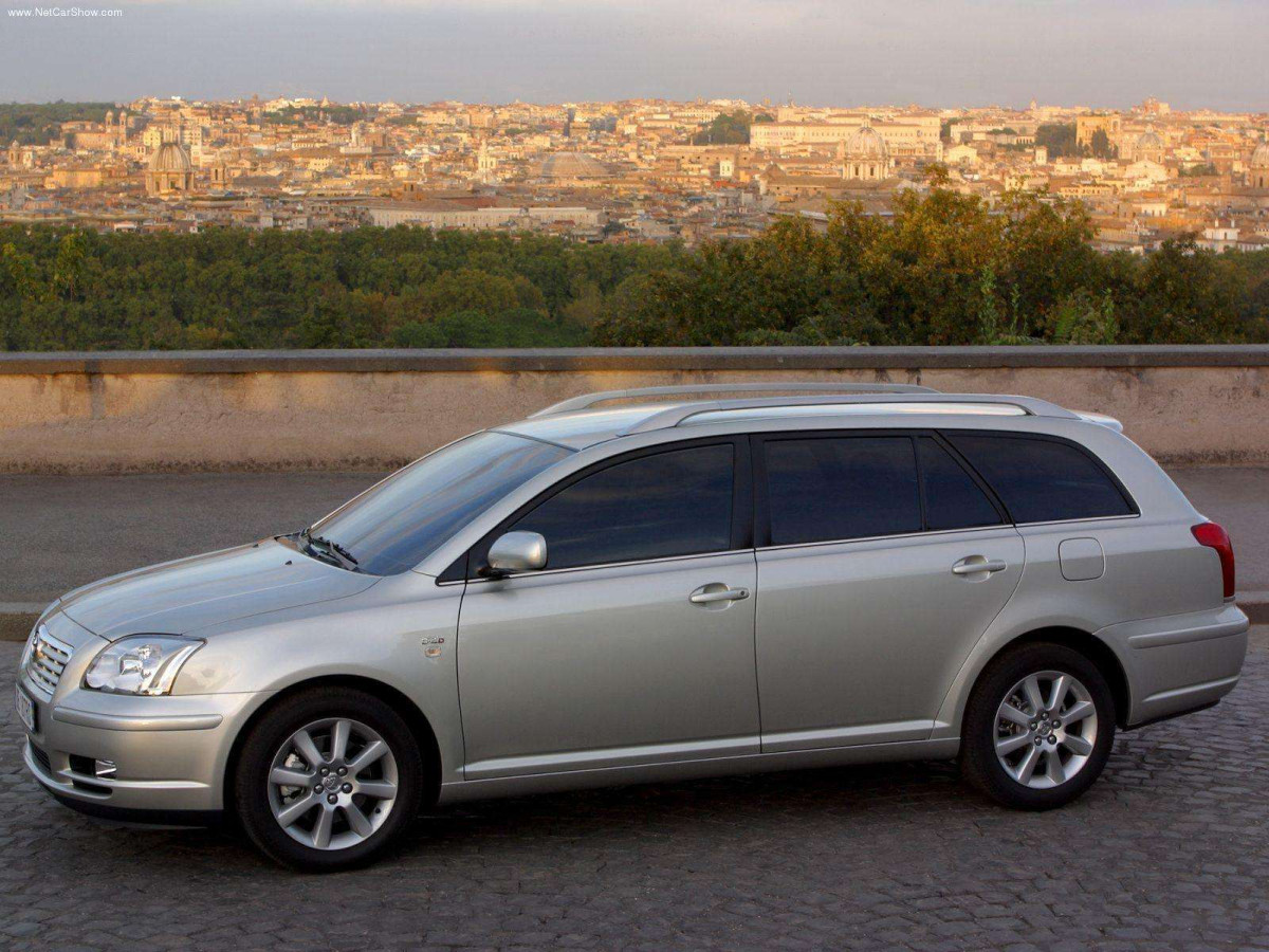 Toyota Avensis Tourer фото 74968