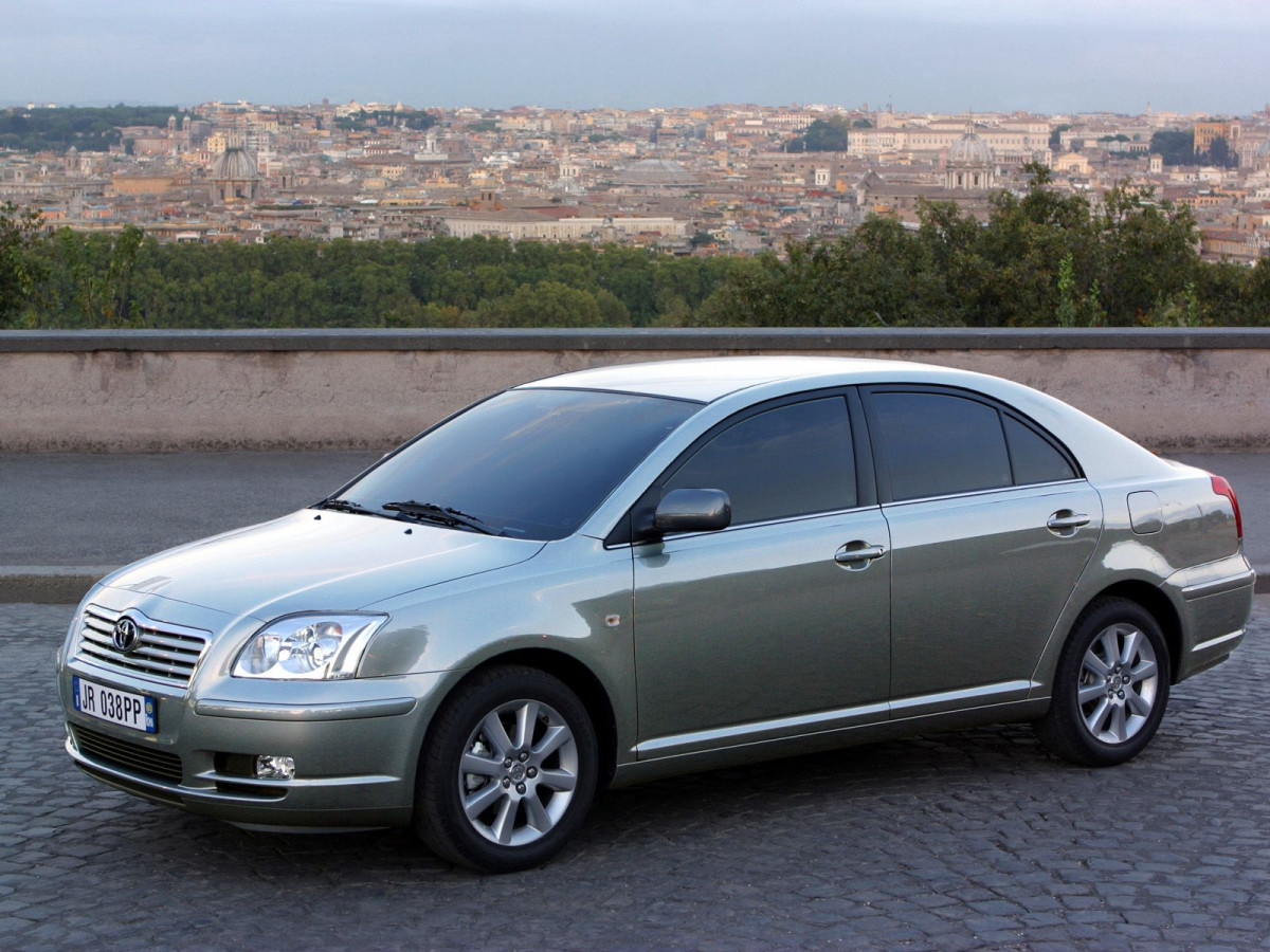 Toyota Avensis фото 4155