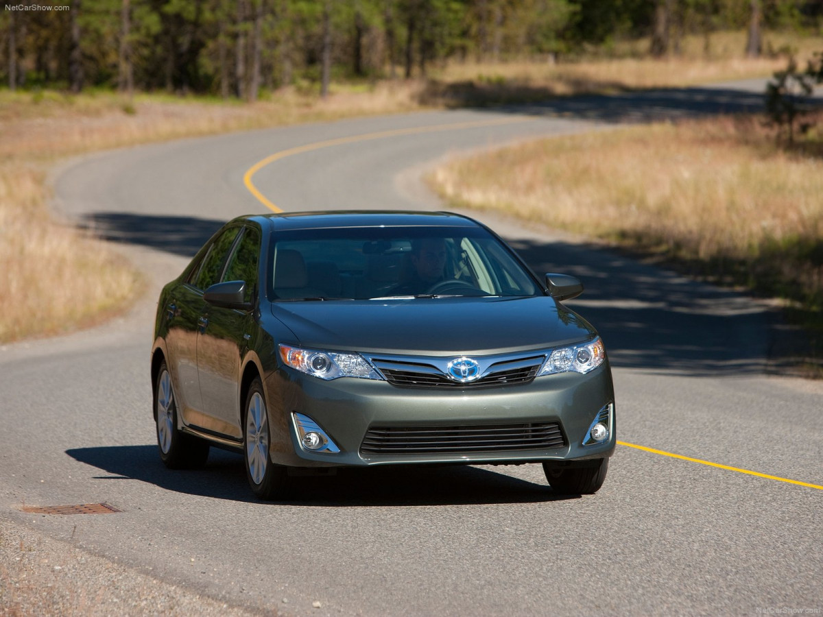 Toyota Camry Hybrid фото 86695