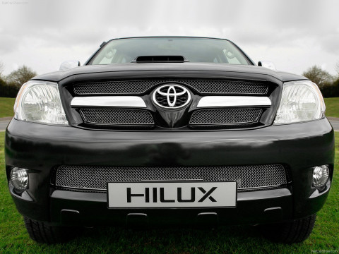 Toyota Hilux фото