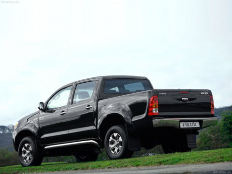 Toyota Hilux фото