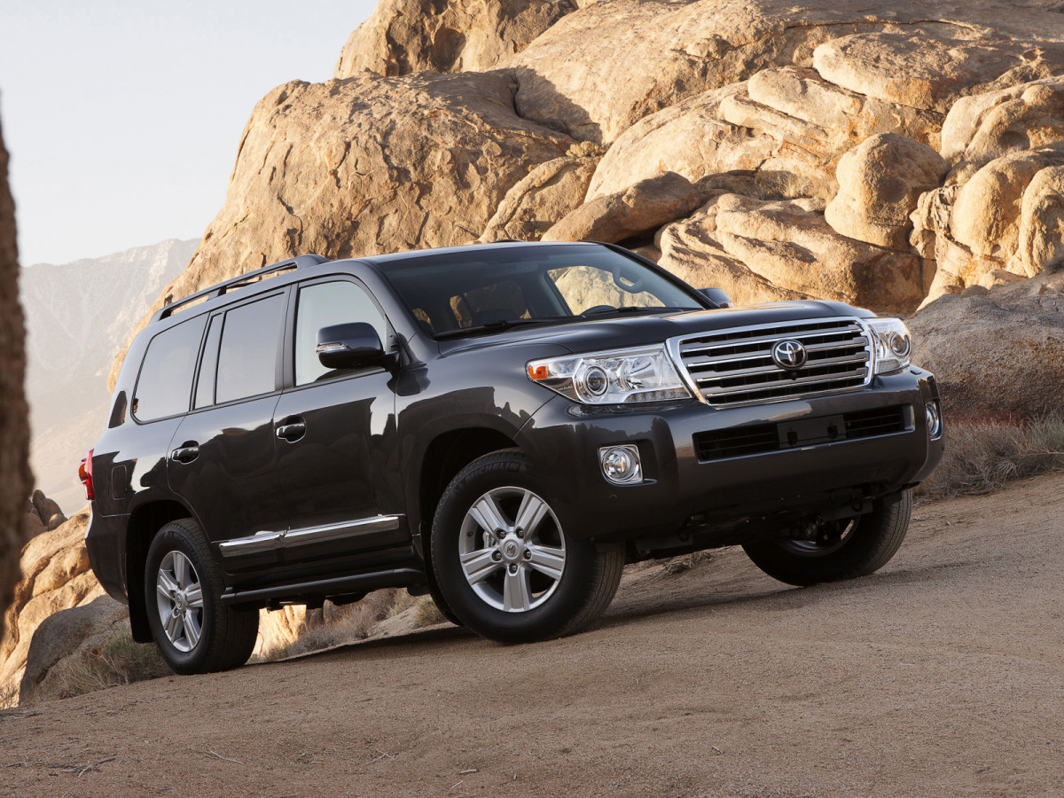 Toyota Land Cruiser 200 фото 93734