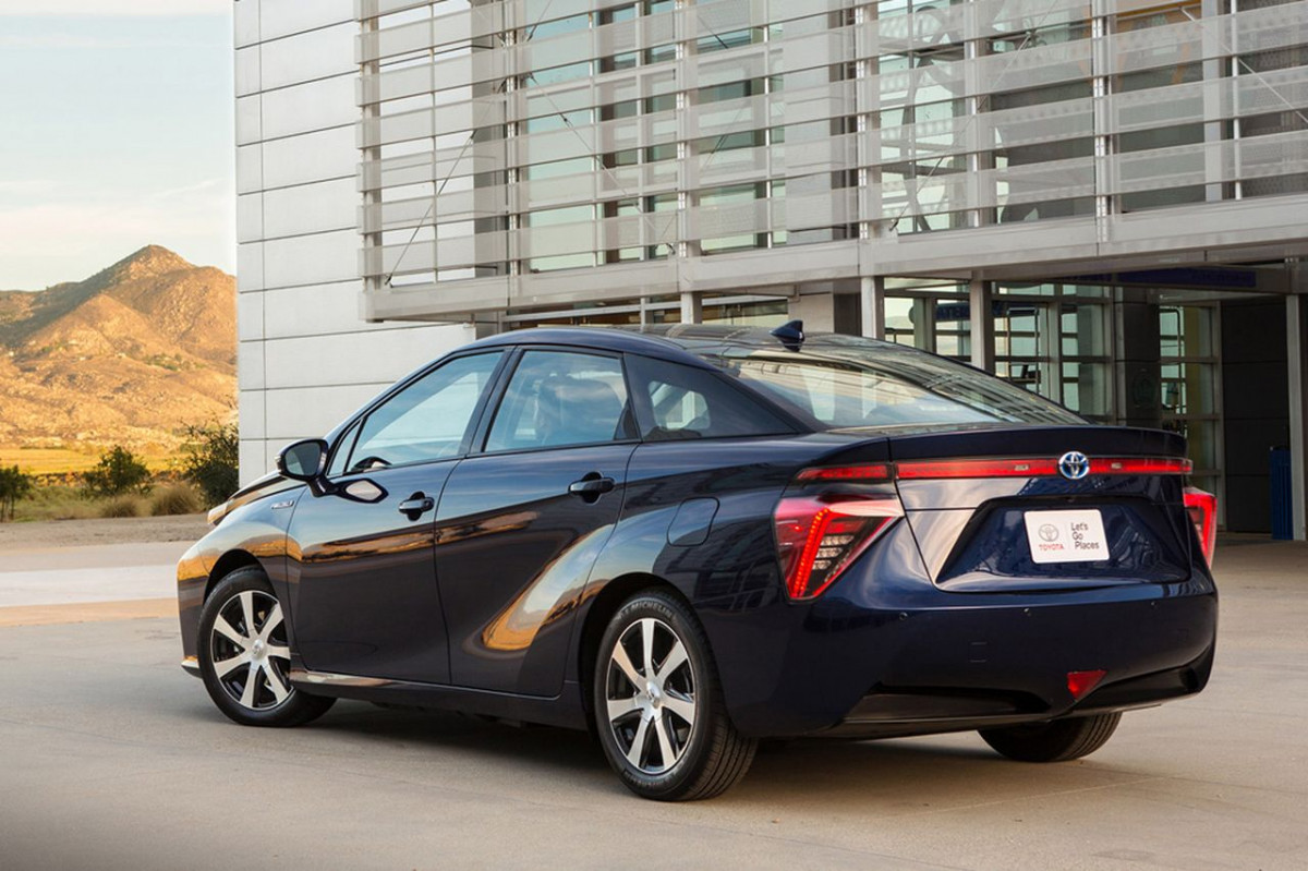 Toyota mirai фото