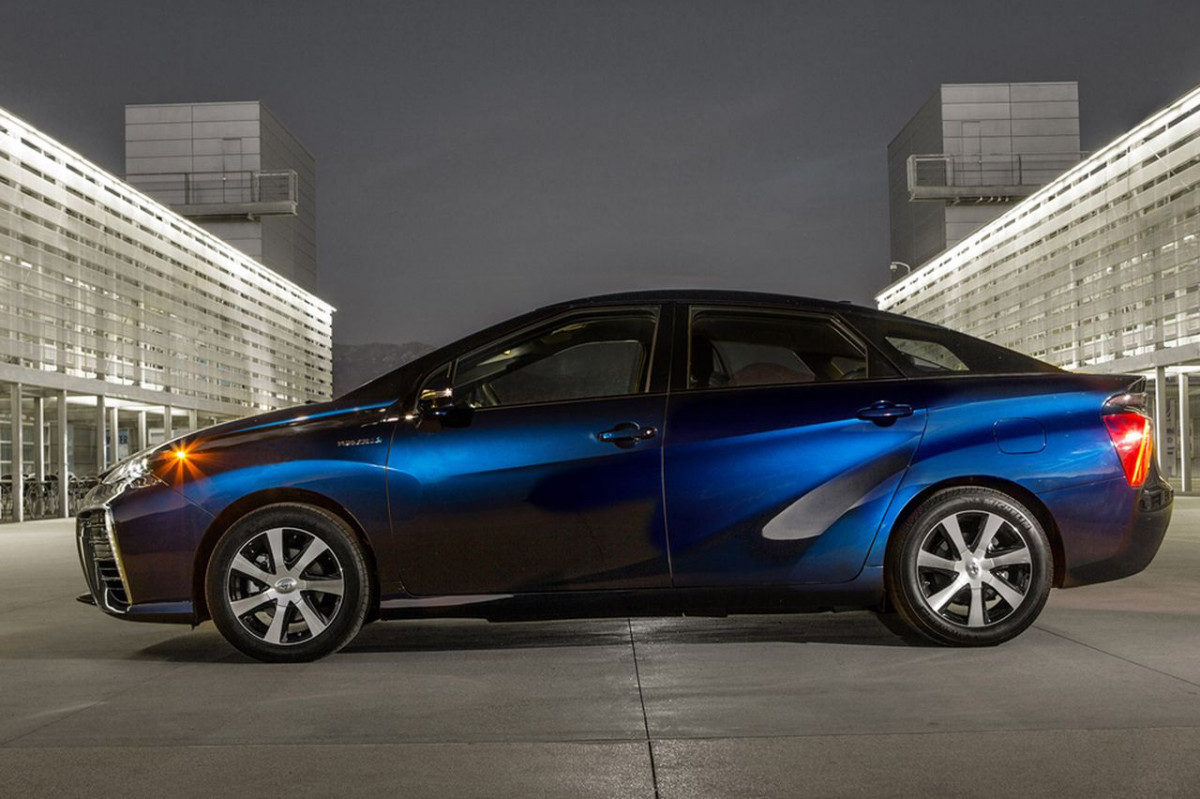 Toyota Mirai фото 140303