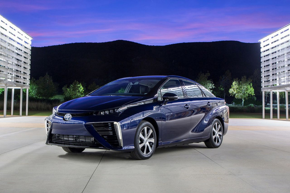 Toyota Mirai фото 140304