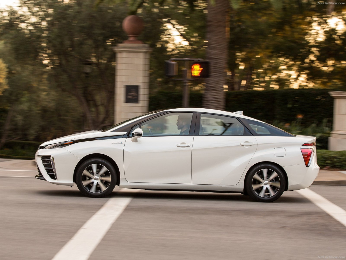 Toyota mirai фото