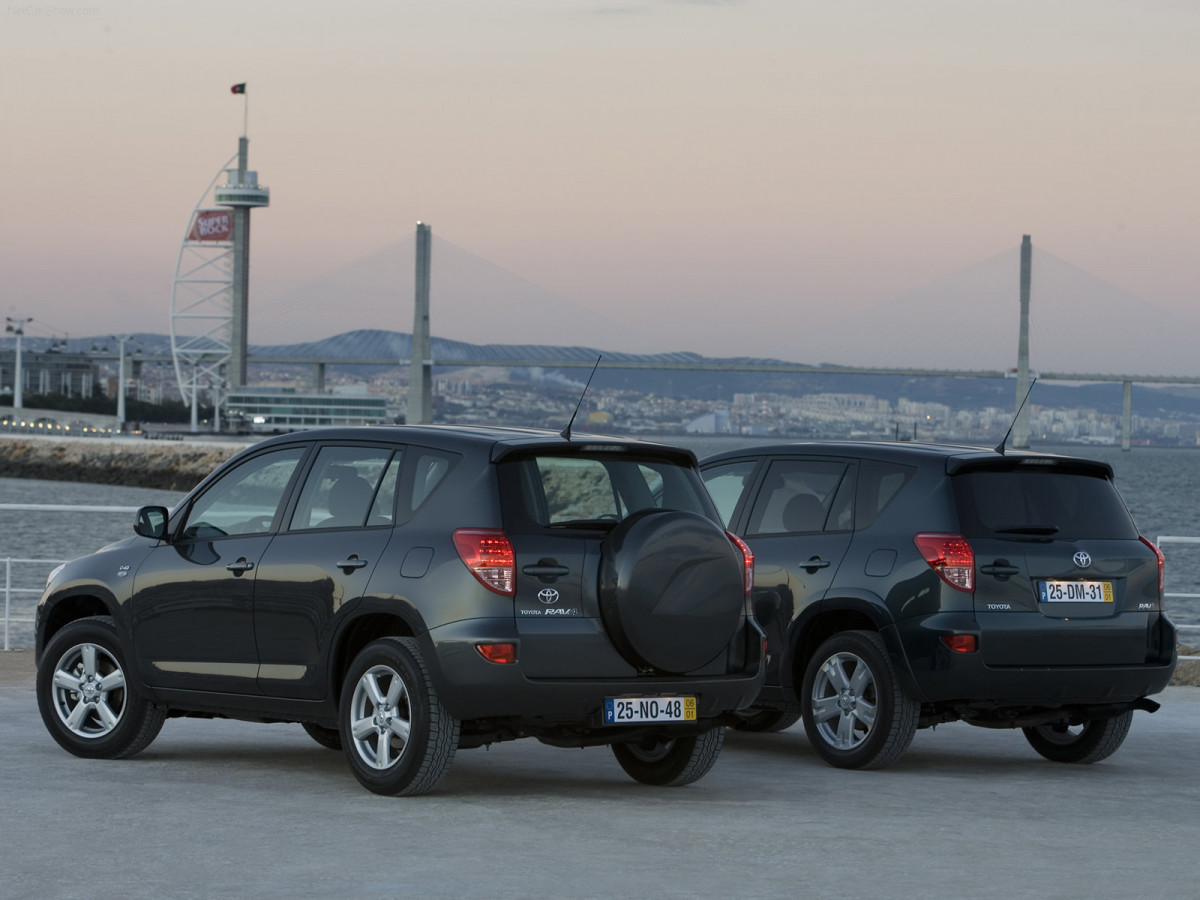 Toyota Rav 4 фото 32009