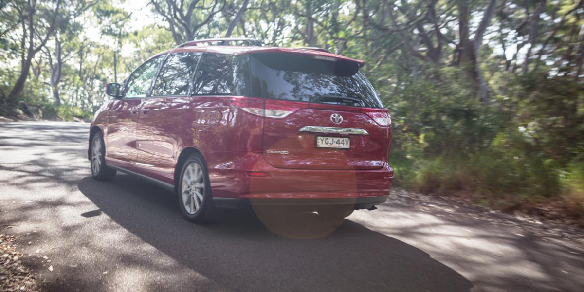 Toyota Tarago фото 175312