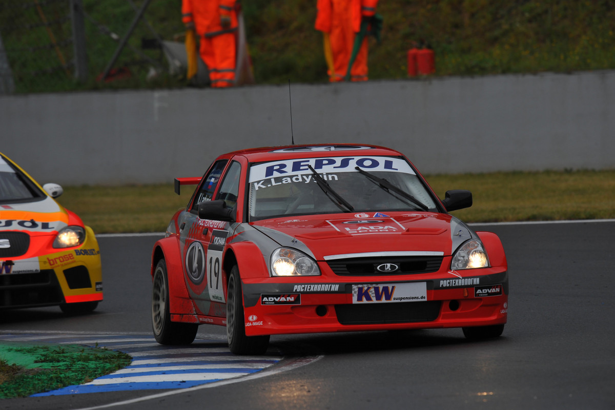 ВАЗ Lada Priora WTCC фото 69801