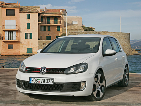 Volkswagen Golf GTI фото