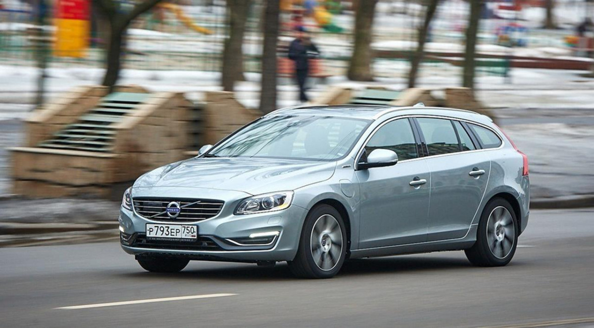 Volvo V60 Plug-in Hybrid фото 160444