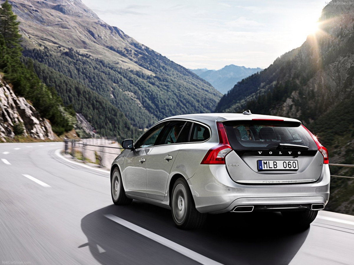 Volvo V60 Plug-in Hybrid фото 90620