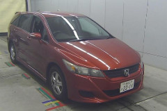 Мини-вэн Honda Stream 