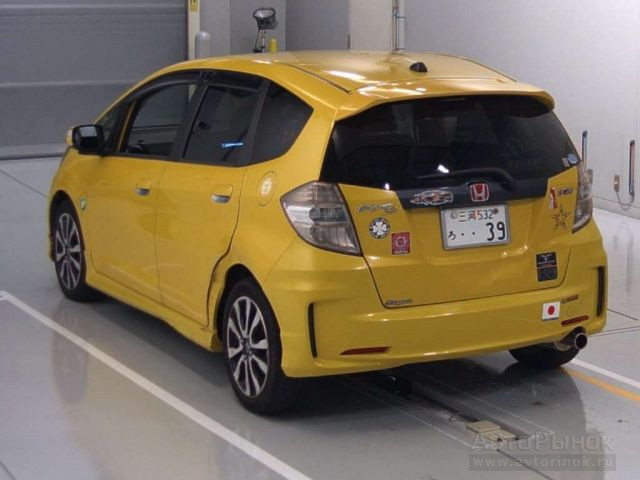 Honda Fit RS продажа - покупка