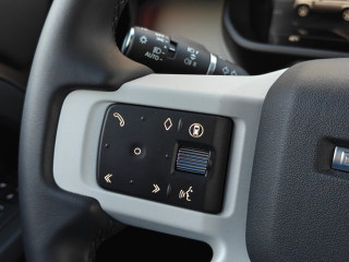 Land Rover Defender 110