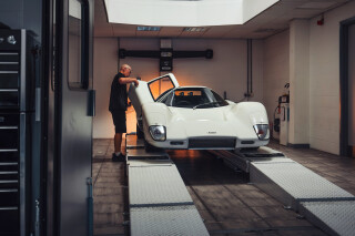 McLaren M6 GT