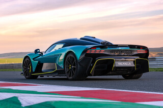 Aston Martin Valhalla