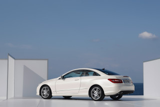 Mercedes-Benz E-Class Coupe