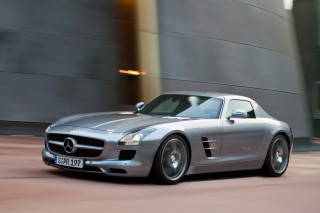 Mercedes-Benz SLS AMG