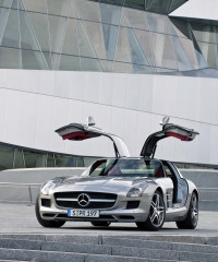 Mercedes-Benz SLS AMG