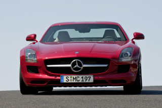 Mercedes-Benz SLS AMG