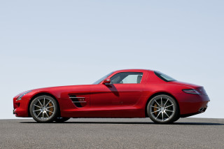 Mercedes-Benz SLS AMG