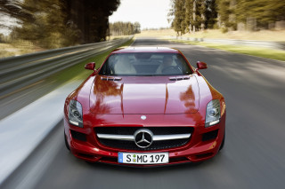 Mercedes-Benz SLS AMG