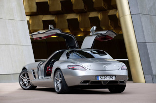 Mercedes-Benz SLS AMG