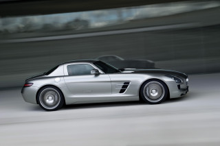 Mercedes-Benz SLS AMG