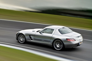 Mercedes-Benz SLS AMG