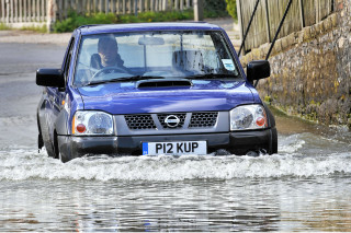 Nissan NP300