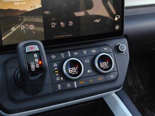 Land Rover Defender 110