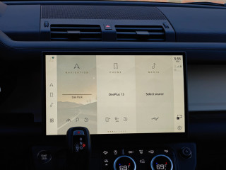 Land Rover Defender 110