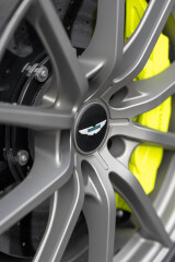 Aston Martin Valhalla